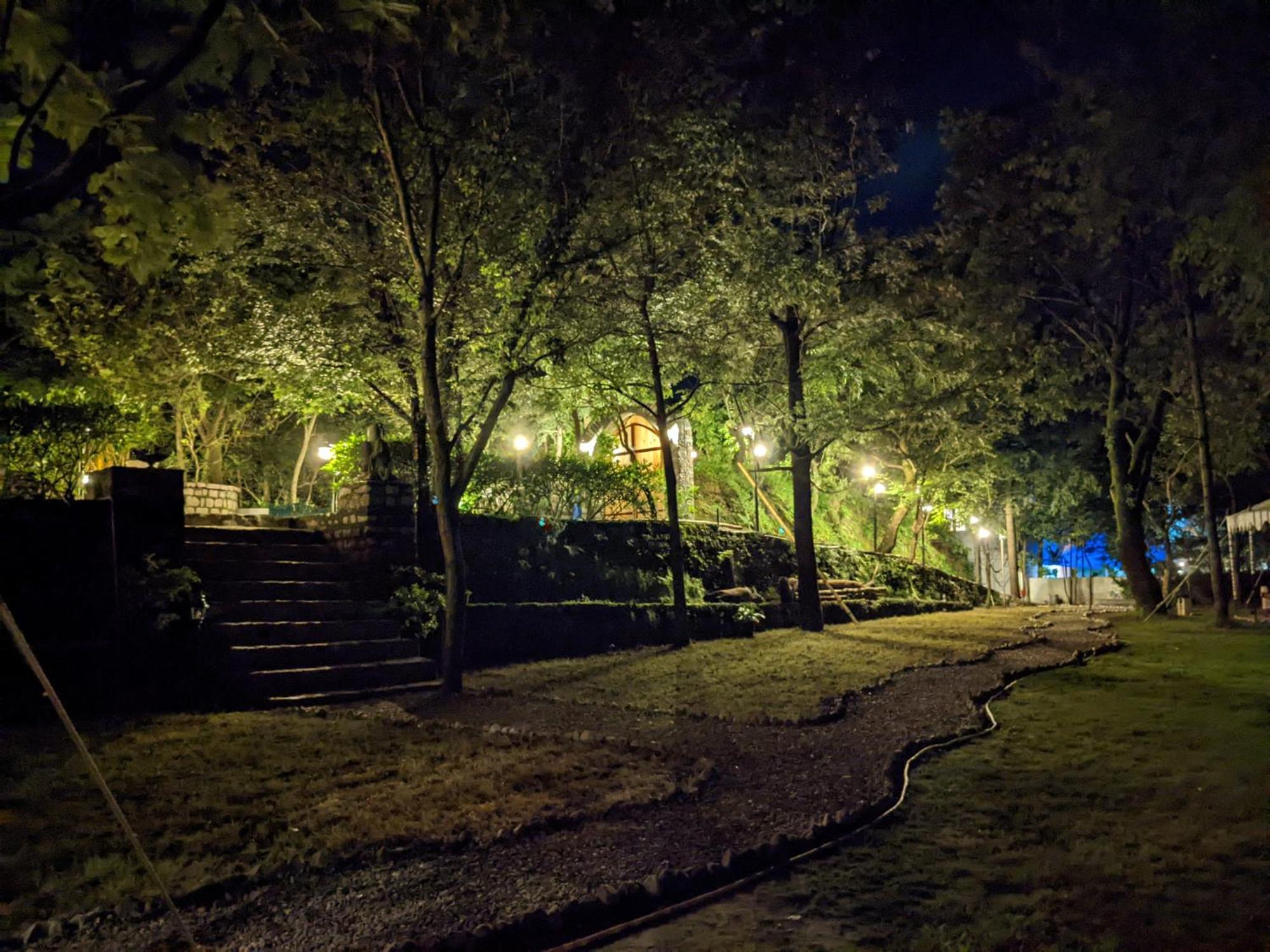 Hotel Blue Book At Gethia, Nainital Esterno foto