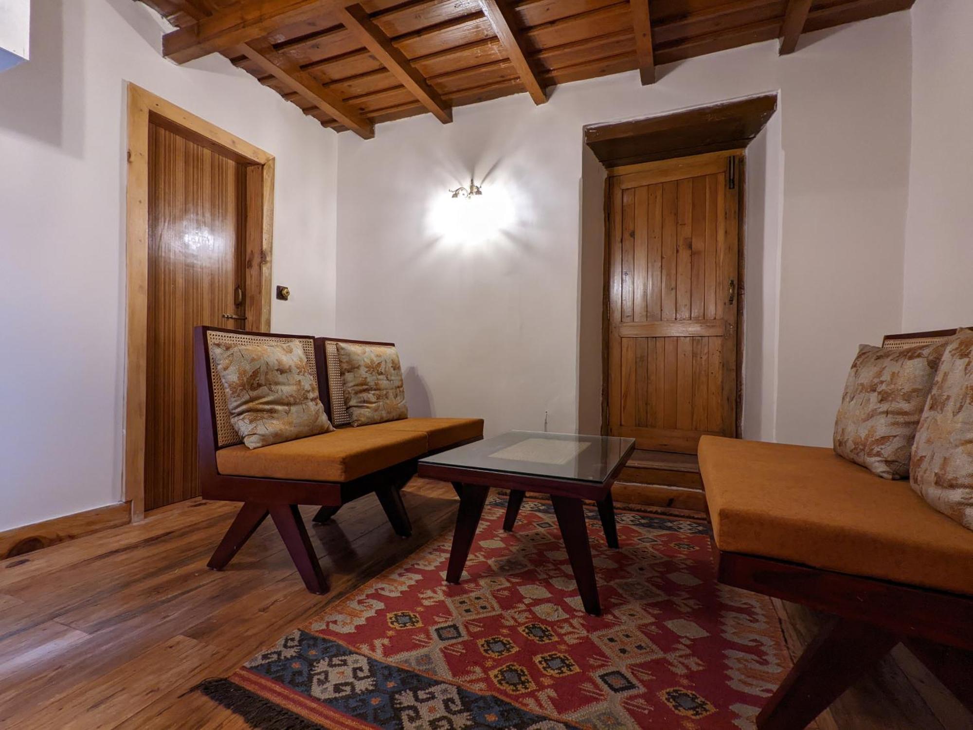 Hotel Blue Book At Gethia, Nainital Esterno foto