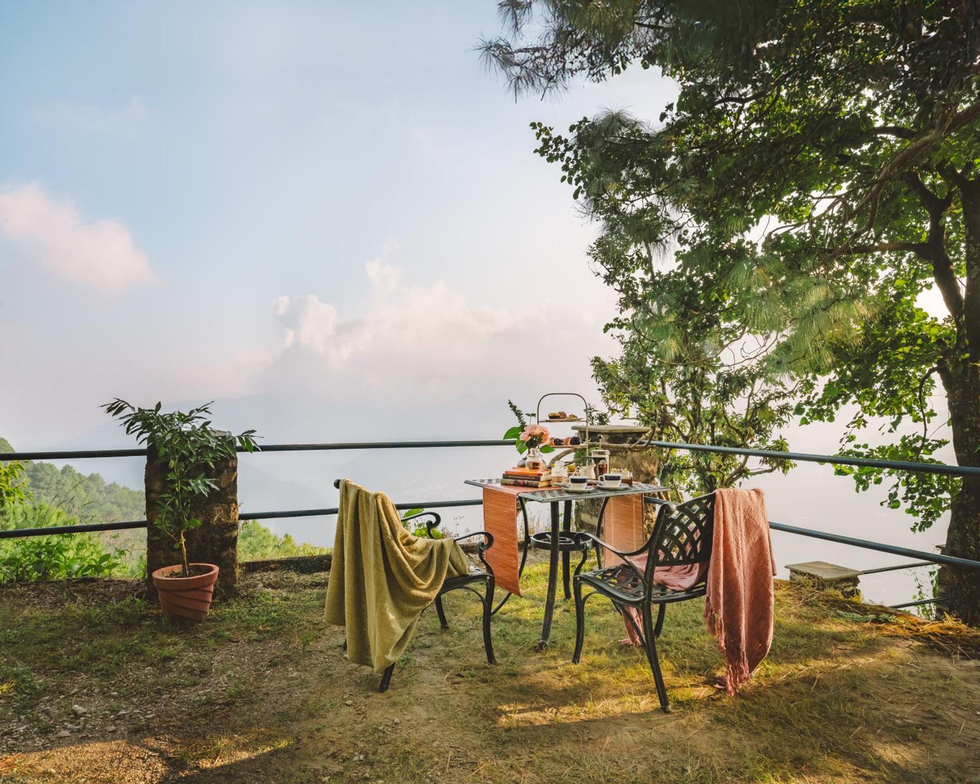 Hotel Blue Book At Gethia, Nainital Esterno foto